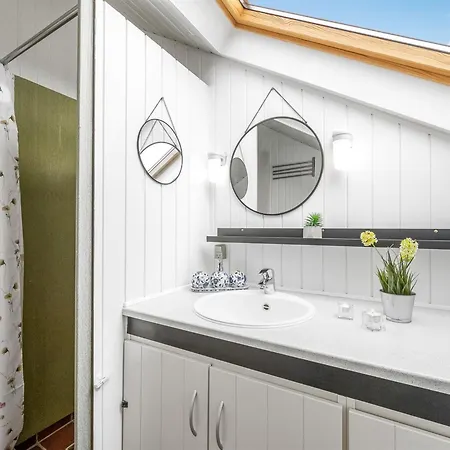 Olesia - 250m From The Sea By Interhome *